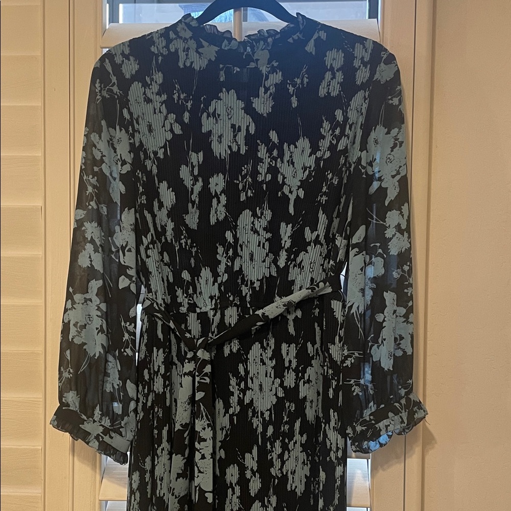 Zara Black and Blue Floral Long Sleeve Dress - Picture 3 of 11